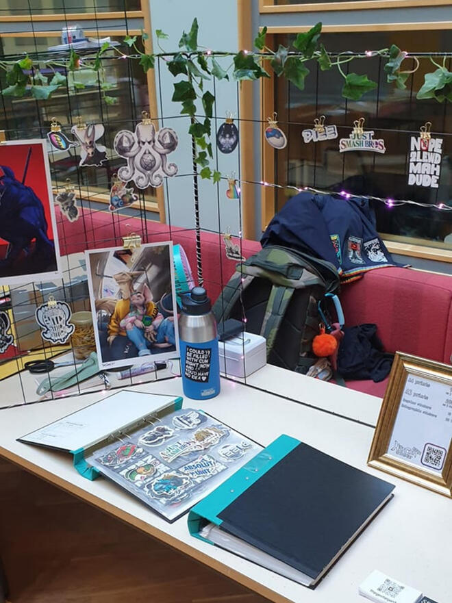 Närcon 2022 the artist alley table of the gentle giant during Närcon summer 2022